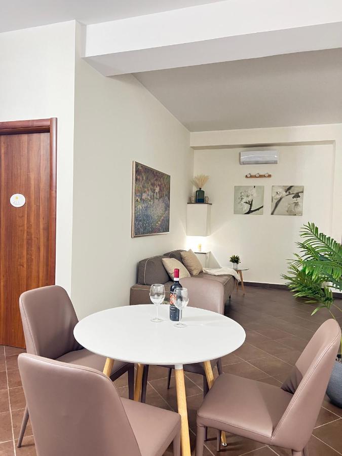 La Casa Di Apollo Villa Acireale Buitenkant foto