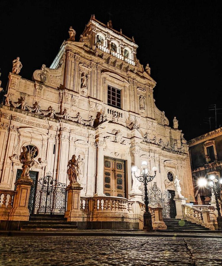 La Casa Di Apollo Villa Acireale Buitenkant foto