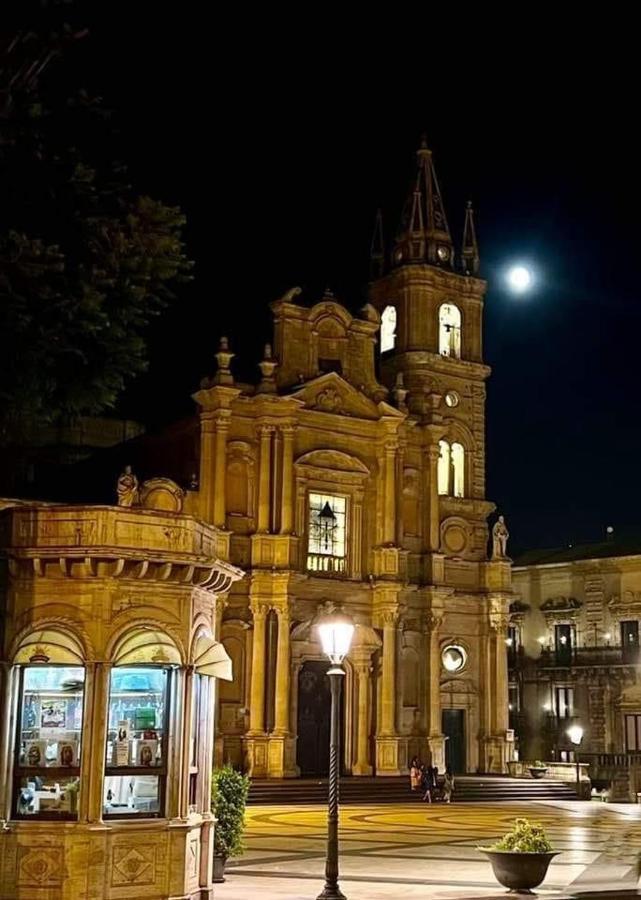 La Casa Di Apollo Villa Acireale Buitenkant foto